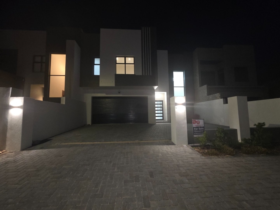 4 Bedroom Property for Sale in Sandown Western Cape